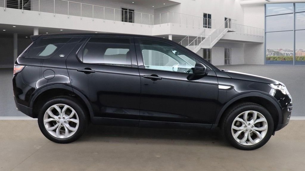 Used Land Rover Discovery Sport 2018 for sale - 76469917: Photo 5
