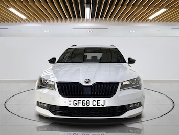 Used Skoda Superb 2018 for sale - 78780380: Photo