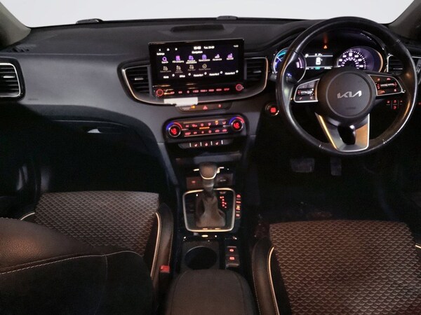 Used Kia XCeed 2023 for sale - 76154478: Photo 3