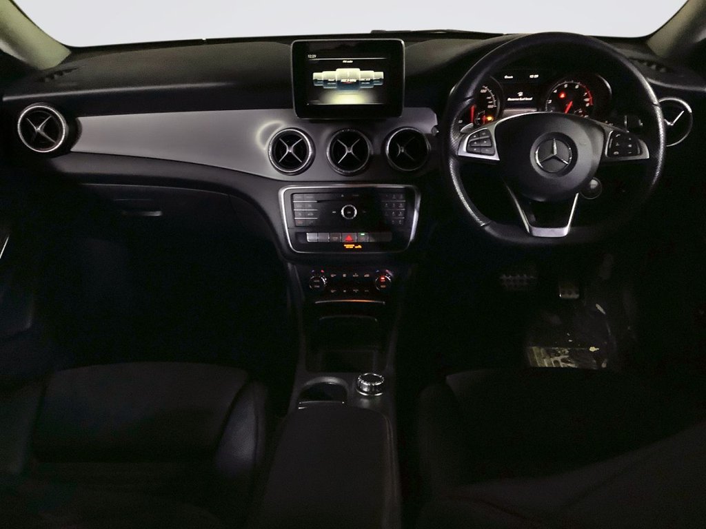 Used Mercedes-Benz CLA 2018 for sale - 76539682: Photo 3