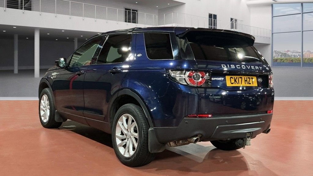 Used Land Rover Discovery Sport 2017 for sale - 76386644: Photo 3