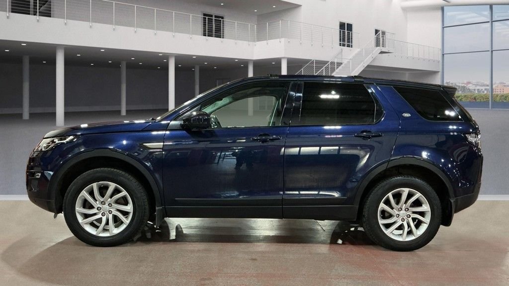 Used Land Rover Discovery Sport 2017 for sale - 76386644: Photo 6