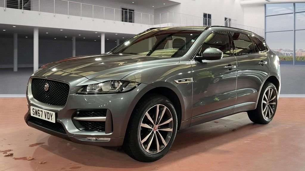 Used Jaguar F-Pace 2017 for sale - 76496851: Photo 2