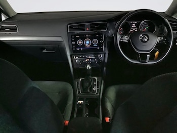 Used Volkswagen Golf 2020 for sale - 76654788: Photo