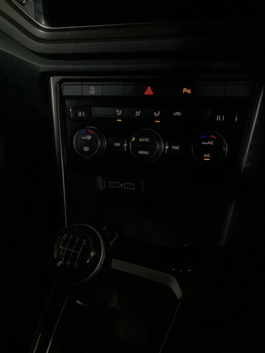 Used Volkswagen T-Roc 2019 for sale - 76797566: Photo 24