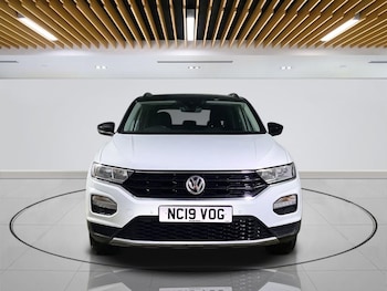 Used Volkswagen T-Roc 2019 for sale - 76797566: Photo