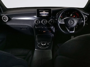 Used Mercedes-Benz GLC 2018 for sale - 76255927: Photo 3