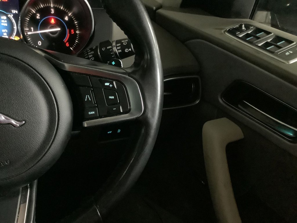 Used Jaguar F-Pace 2019 for sale - 76111875: Photo 20