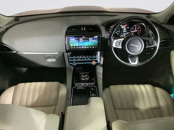 Used Jaguar F-Pace 2019 for sale - 76111875: Photo 3