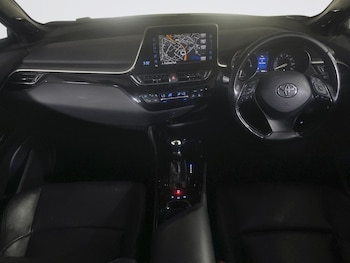 Used Toyota C-HR 2018 for sale - 75613018: Photo