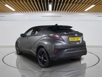 Used Toyota C-HR 2018 for sale - 75613018: Photo