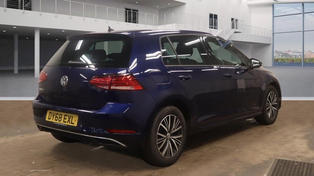 Used Volkswagen Golf 2018 for sale - 77520980: Photo 7