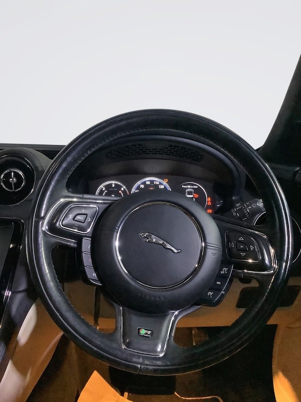 Used Jaguar XJ 2016 for sale - 76173202: Photo 16