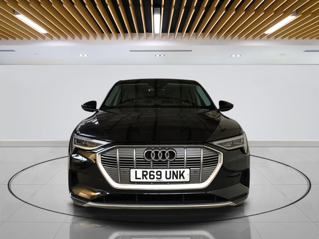 Used Audi e-tron 2019 for sale - 77048980: Photo 2