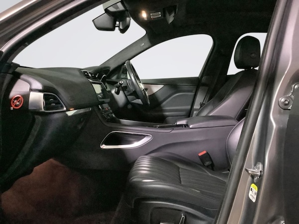 Used Jaguar F-Pace 2018 for sale - 76168518: Photo 12