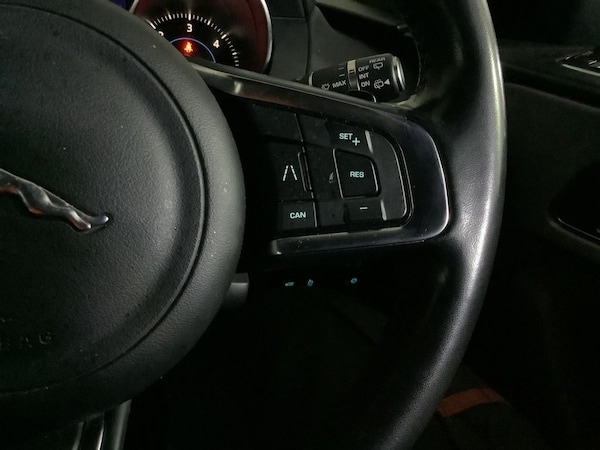 Used Jaguar F-Pace 2018 for sale - 76168518: Photo 19