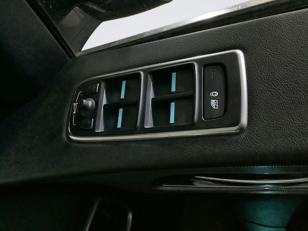 Used Jaguar F-Pace 2018 for sale - 76168518: Photo 24