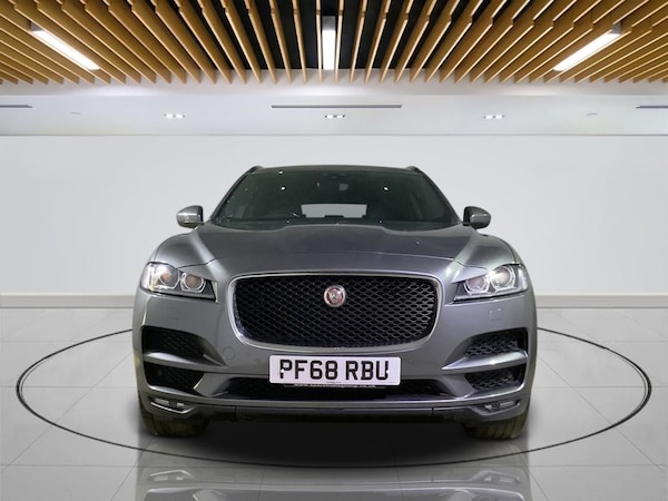 Used Jaguar F-Pace 2018 for sale - 76168518: Photo 2