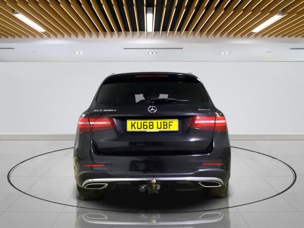 Used Mercedes-Benz GLC 2018 for sale - 76236227: Photo 5