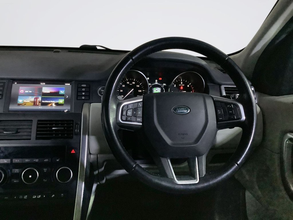 Used Land Rover Discovery Sport 2017 for sale - 76274067: Photo 17