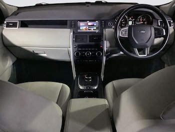 Used Land Rover Discovery Sport 2017 for sale - 76274067: Photo 3