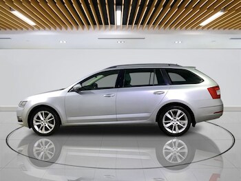 Used Skoda Octavia 2018 for sale - 76668167: Photo