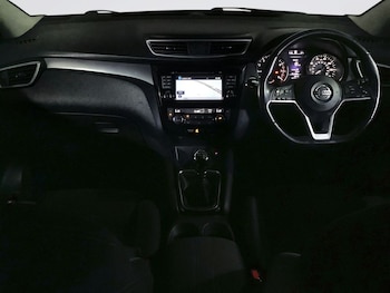 Used Nissan Qashqai 2018 for sale - 76147510: Photo 3