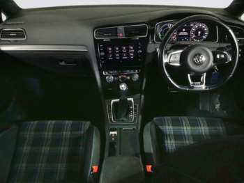 Used Volkswagen Golf 2018 for sale - 75020727: Photo