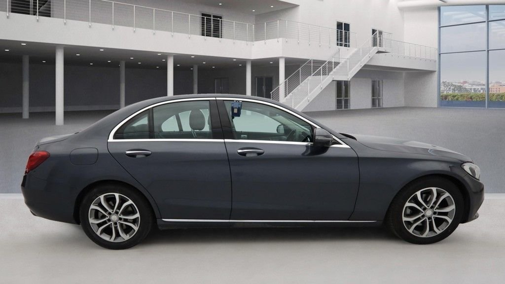 Used Mercedes-Benz C Class 2016 for sale - 76469589: Photo 5