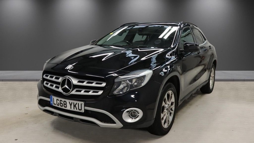 Used Mercedes-Benz GLA 2018 for sale - 78029860: Photo 2
