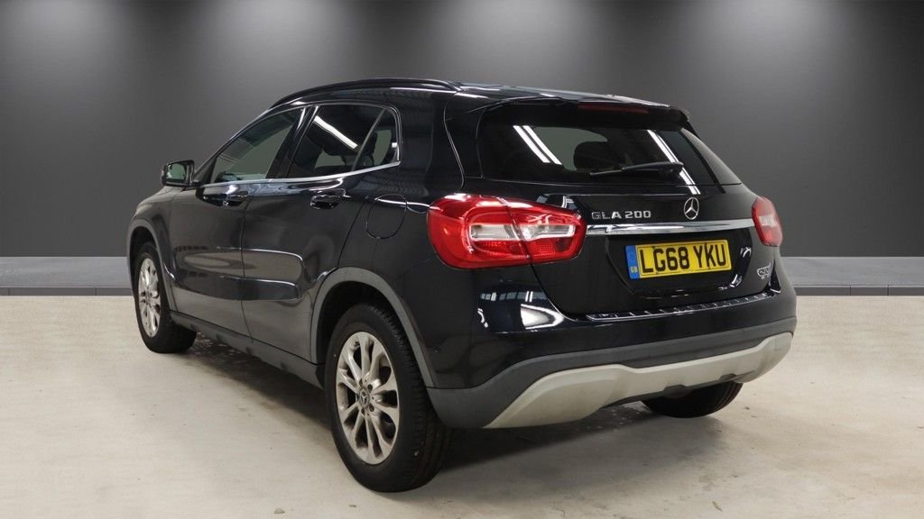 Used Mercedes-Benz GLA 2018 for sale - 78029860: Photo 3