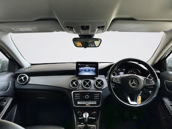 Used Mercedes-Benz GLA 2018 for sale - 79187176: Photo