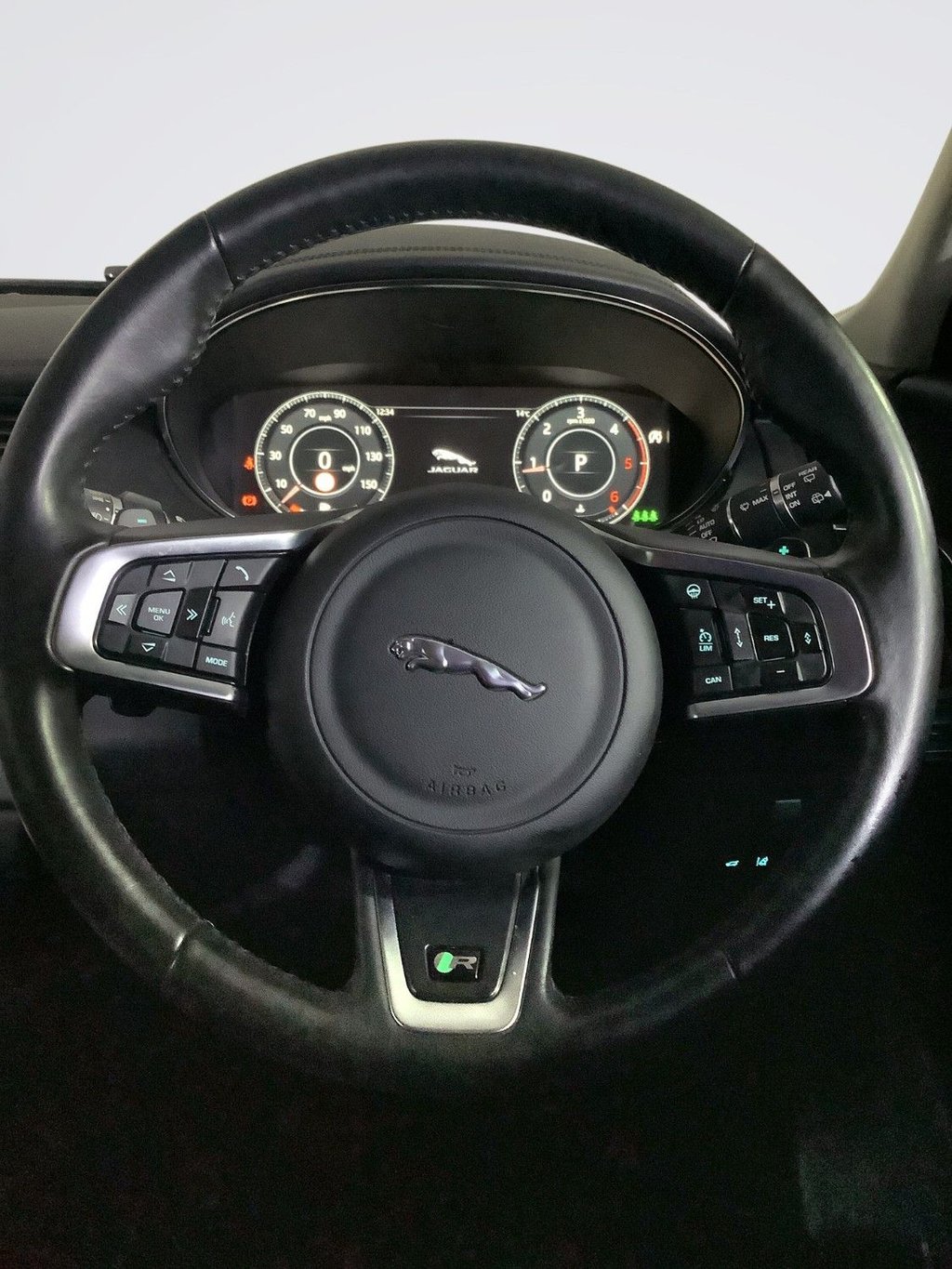 Used Jaguar E-Pace 2019 for sale - 76474564: Photo 16