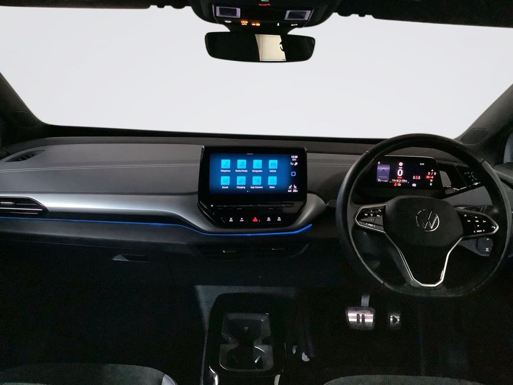 Used Volkswagen ID.4 2023 for sale - 77849684: Photo 2