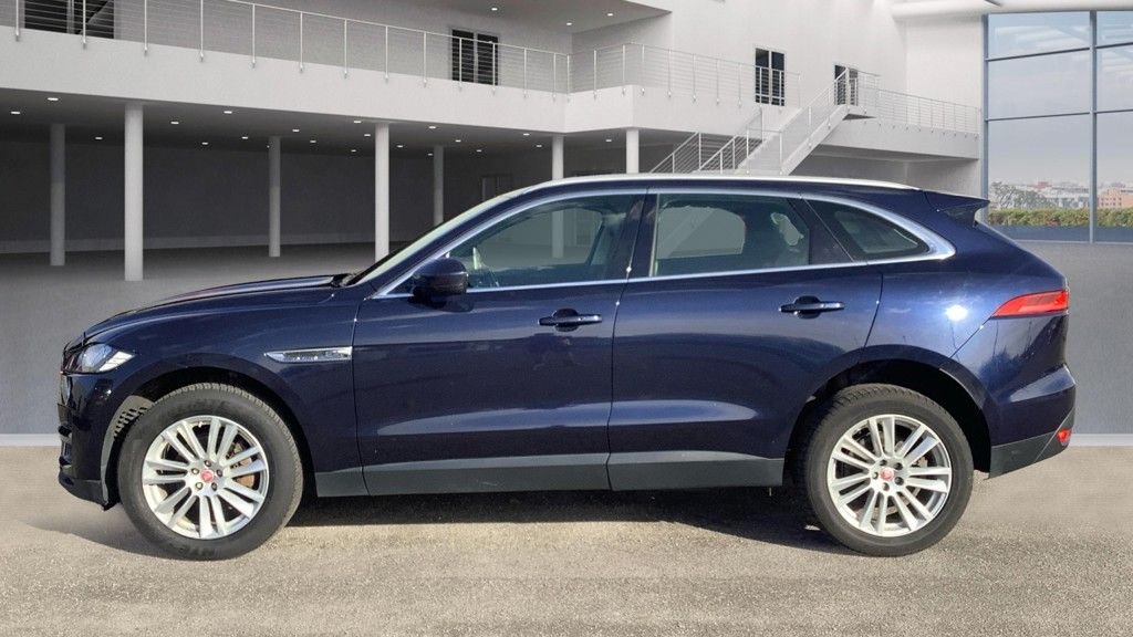 Used Jaguar F-Pace 2018 for sale - 76582577: Photo 6