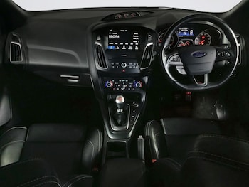 Used Ford Focus 2017 for sale - 75923839: Photo