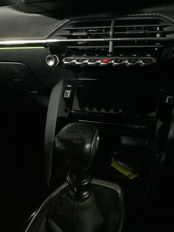 Used Peugeot 208 2023 for sale - 76098229: Photo 25