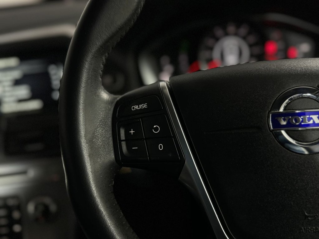 Used Volvo XC60 2016 for sale - 76855193: Photo 16