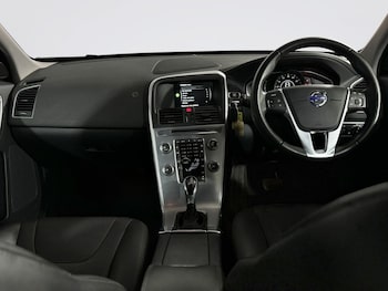 Used Volvo XC60 2016 for sale - 76855193: Photo