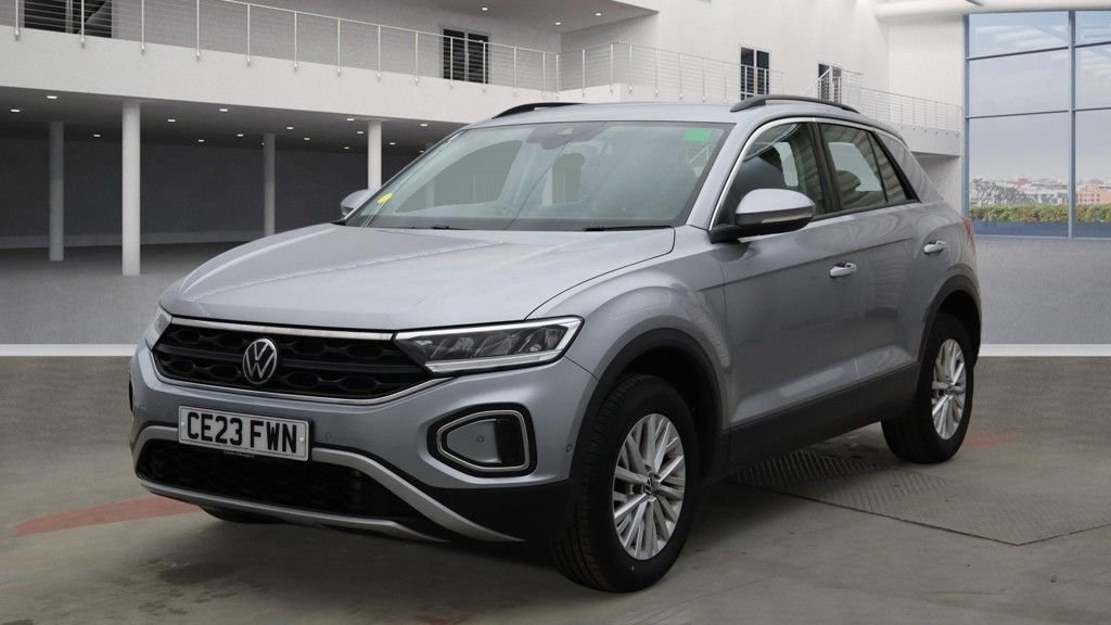 Used Volkswagen T-Roc 2023 for sale - 77369577: Photo 5