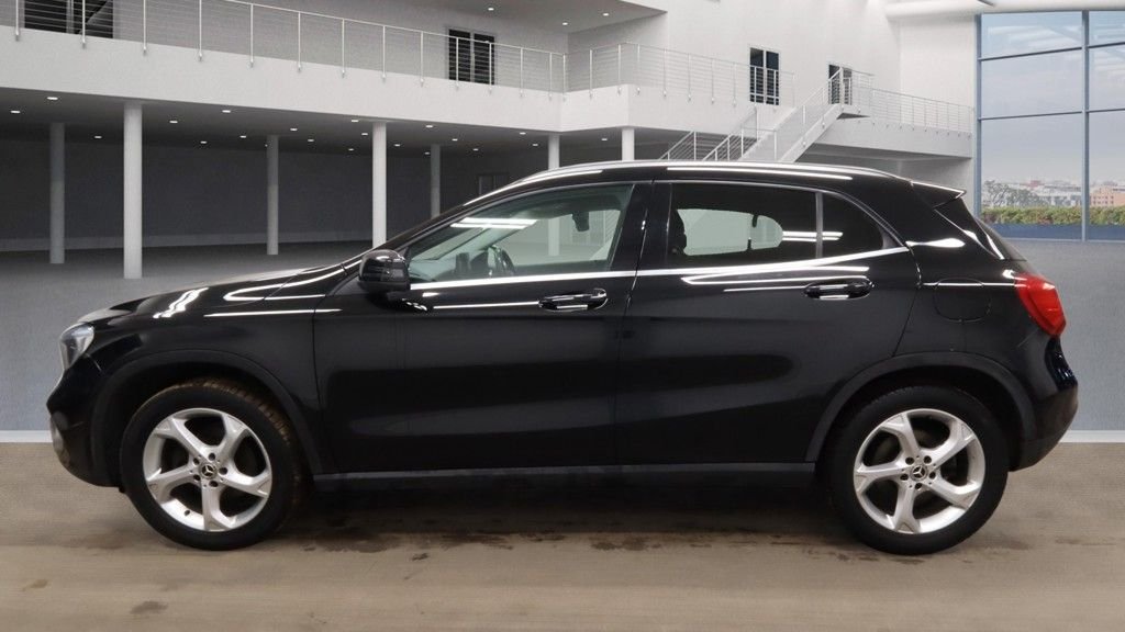 Used Mercedes-Benz GLA 2018 for sale - 77719974: Photo 9