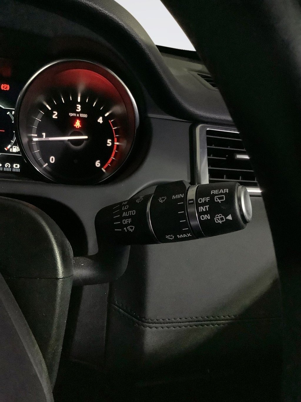 Used Land Rover Discovery Sport 2019 for sale - 76474571: Photo 22