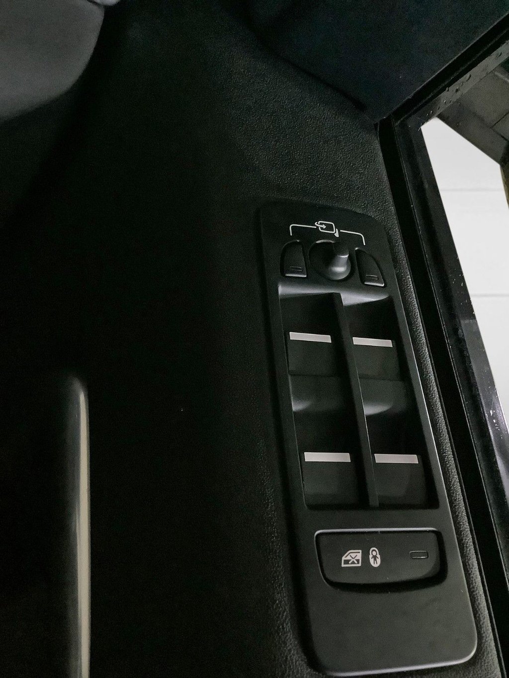 Used Land Rover Discovery Sport 2018 for sale - 77027017: Photo 27