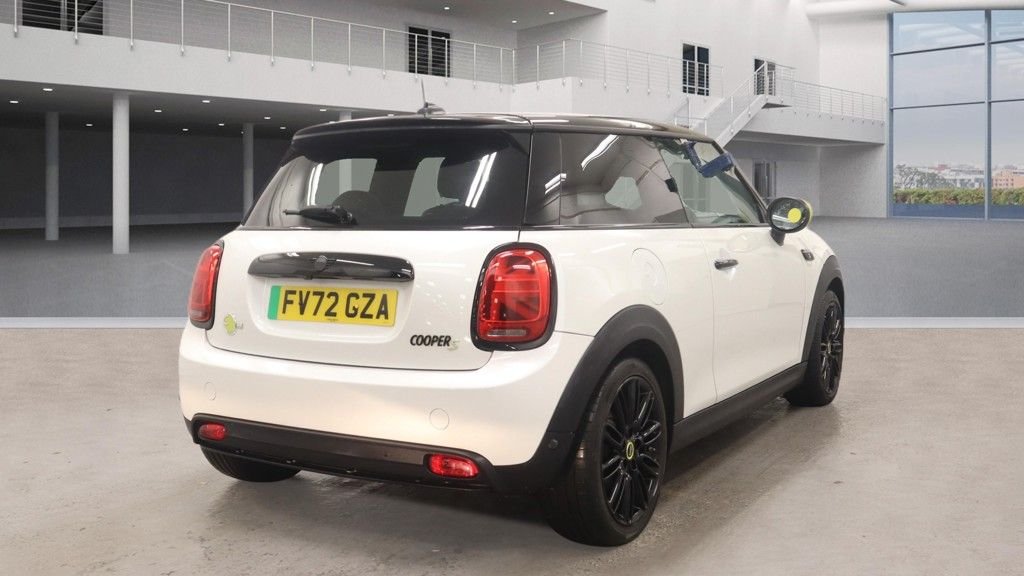 Used MINI Hatch 2022 for sale - 77360210: Photo 4