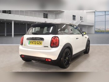 Used MINI Hatch 2022 for sale - 77360210: Photo