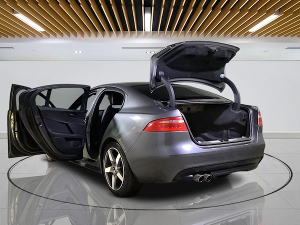 Used Jaguar XE 2019 for sale - 76297204: Photo 10