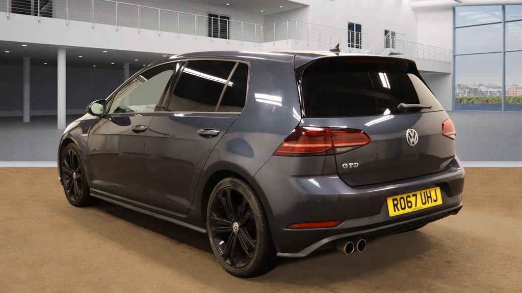 Used Volkswagen Golf 2017 for sale - 76356251: Photo 3