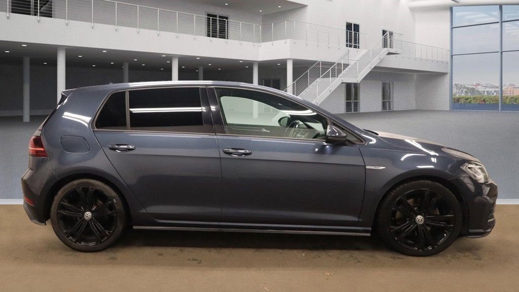 Used Volkswagen Golf 2017 for sale - 76356251: Photo 5