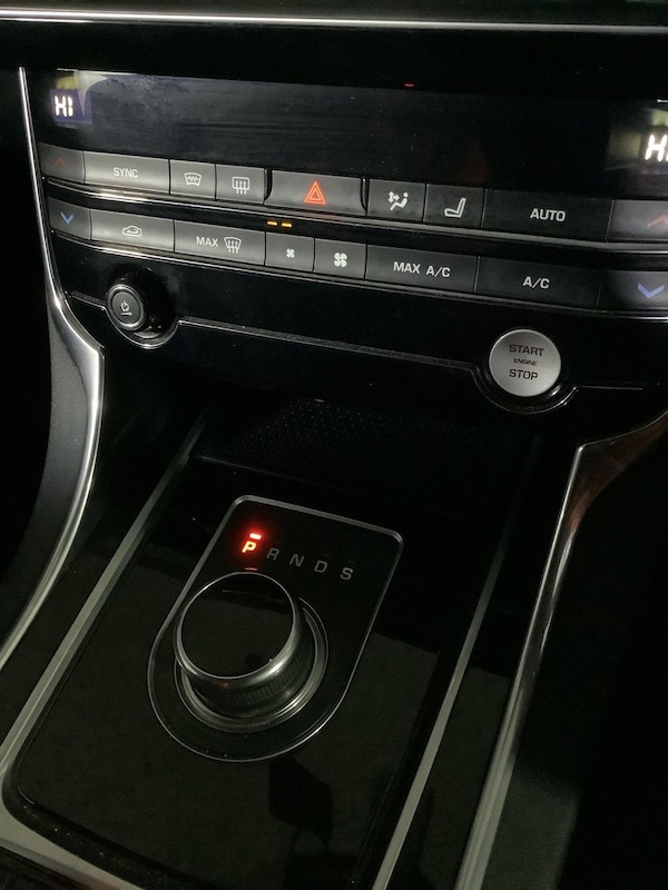 Used Jaguar XE 2017 for sale - 76256555: Photo 24
