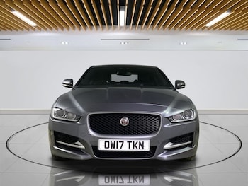 Used Jaguar XE 2017 for sale - 76256555: Photo 2